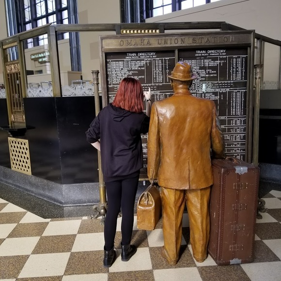 Meet your Posher, Monica - Picture 1 of 1